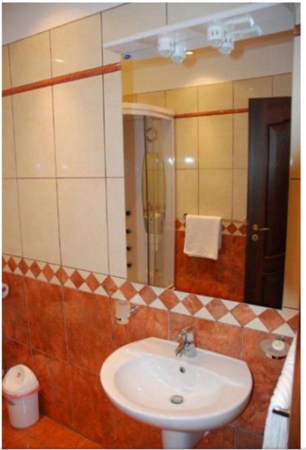 Casa Optima Hotel Oradea Exterior photo
